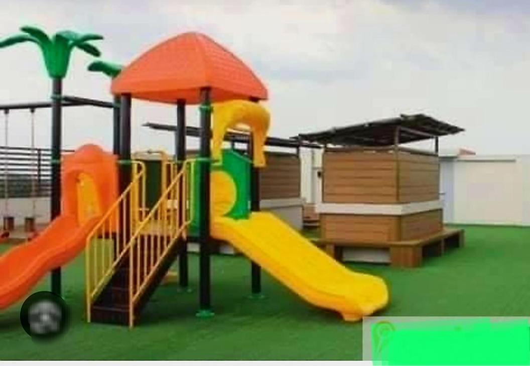 The Lancris Residences, 2 Bedrooms, 1 Bathroom, Living-Room, Kitchen & Pool Is Free Paranaque City Exterior photo